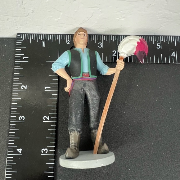 Frozen Kristoff with mop Disney toy figure - Picture 3 of 5